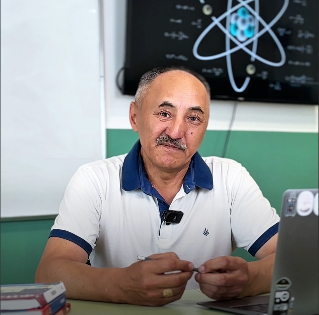 <strong>Марат Темиргалиевич -&nbsp;</strong><span style="font-weight: 400;">физика</span><strong>&nbsp;</strong>